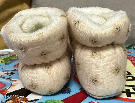Winter cotton shoes for newborns aged 0-1 years, cartoon bear walking boots for boys and girls